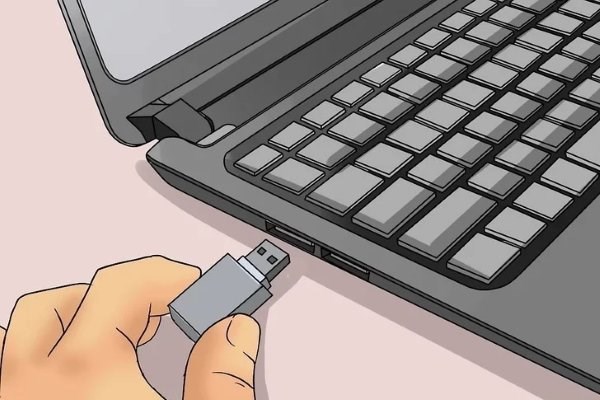 Вставить адаптер в USB-слот
